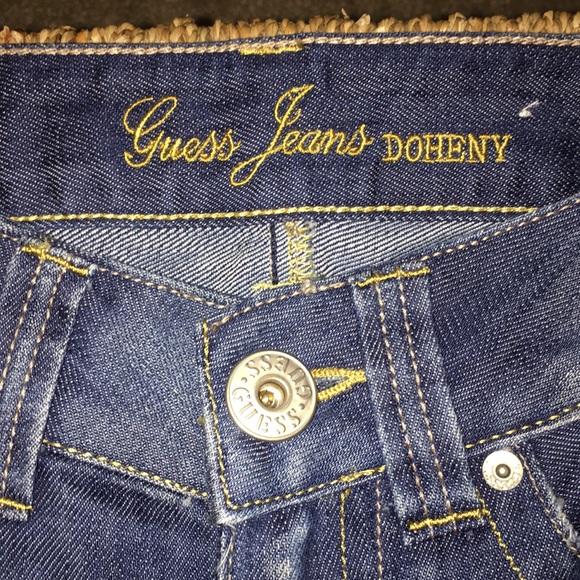 Guess - Picture 3 of 8